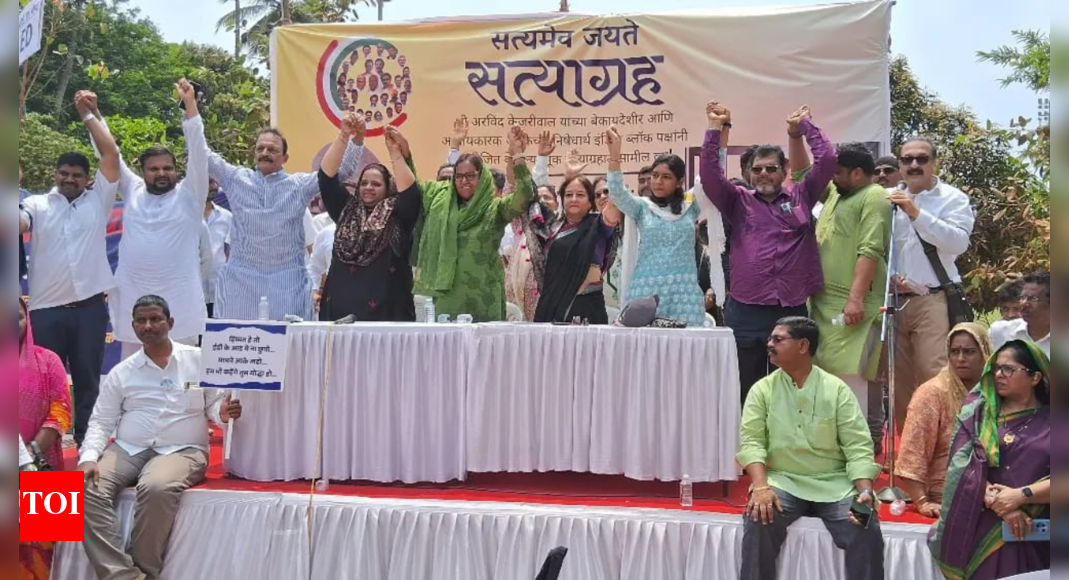 Local INDIA bloc leaders protest ED action on Kejriwal at Azad Maidan | Mumbai News - Vimarsana News