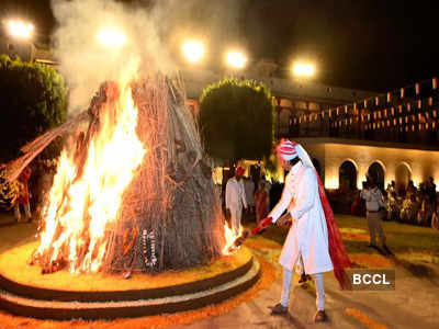 Traditions and fun mark Jaipur and Udaipur royals' Holi