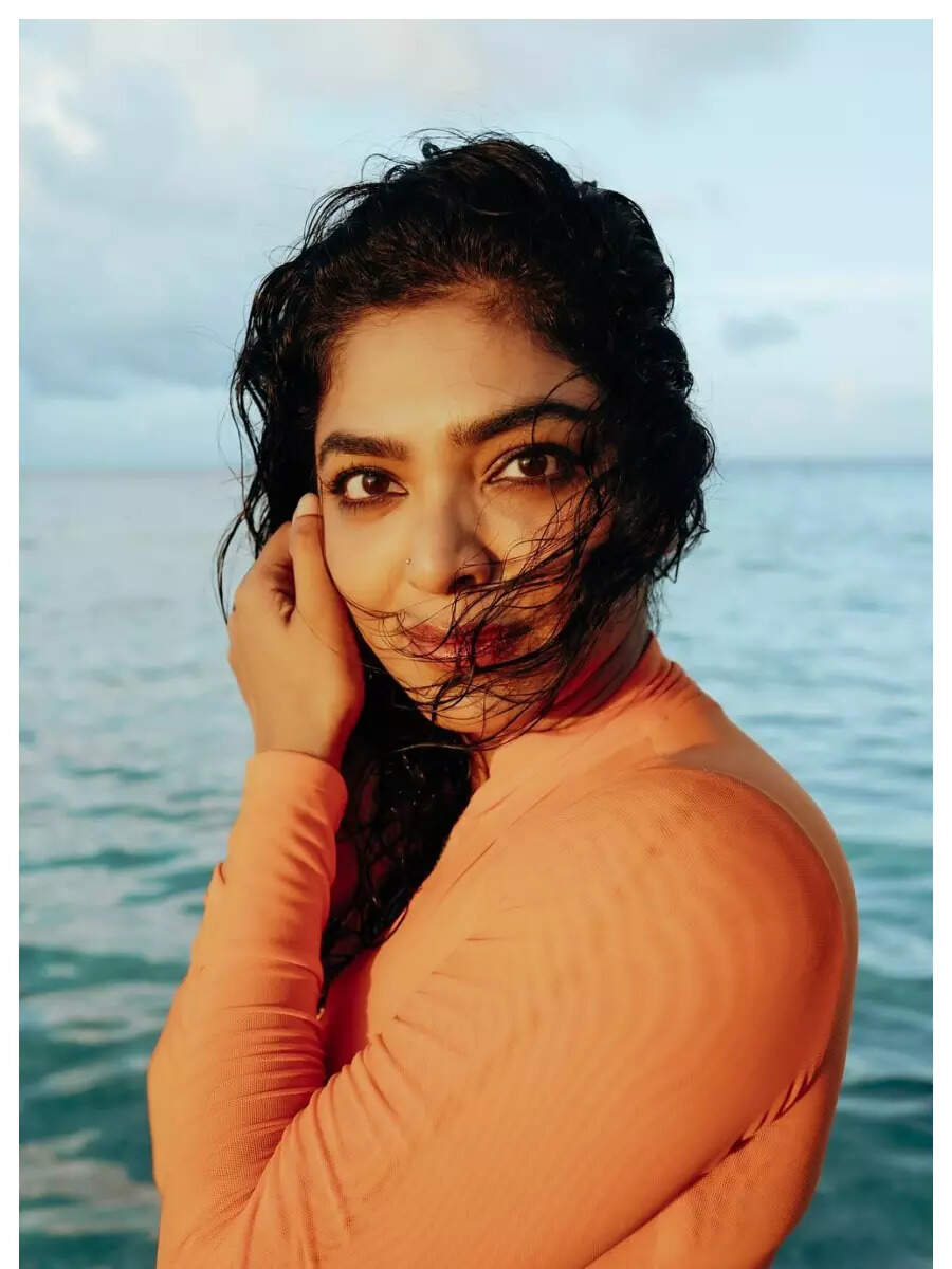 Rima Kallingal's most alluring moments captured! - Vimarsana News