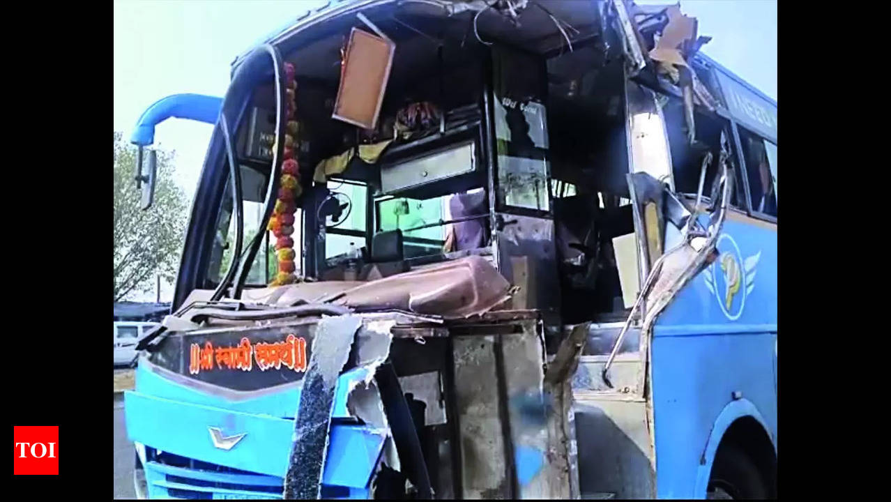 accident de bus volvo indien