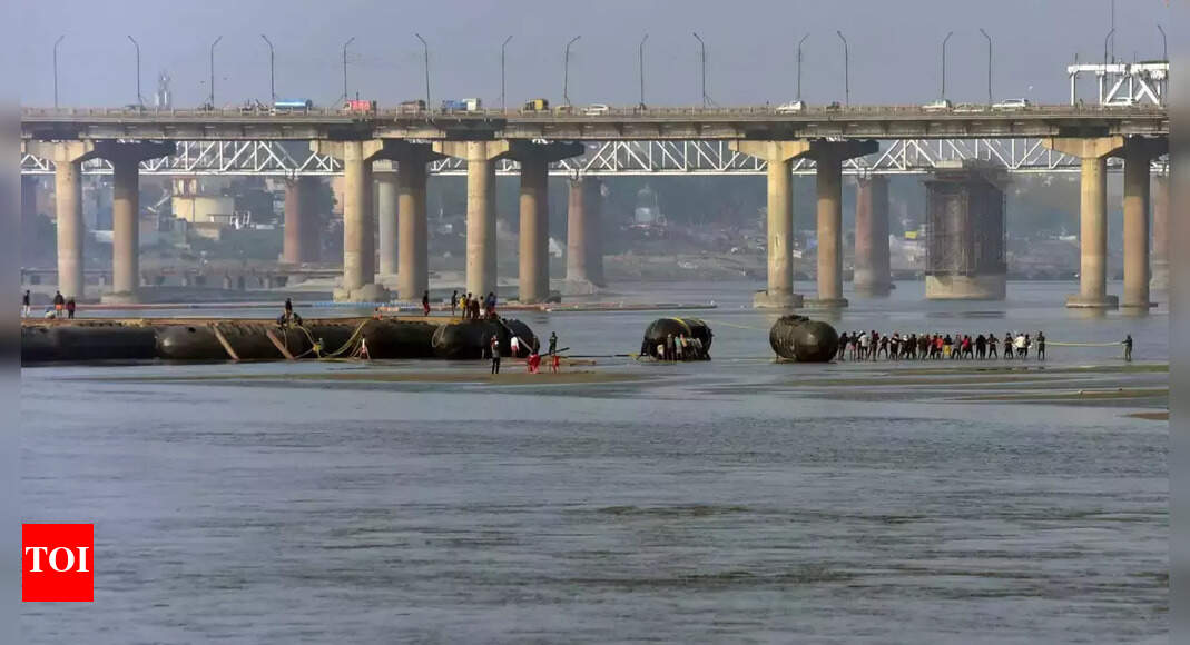 Under-construction Rs 83cr bridge over Ganga collapses partially in UP ...