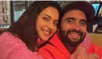 Rakul Preet Singh and Jackky Bhagnani twin in white as they get papped post dinner date: video inside