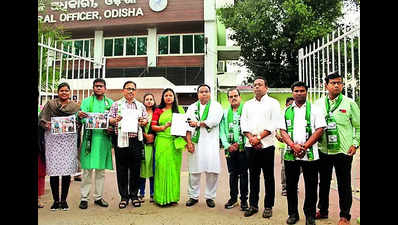 'Bonhomie' over, BJD, BJP back to targeting each other