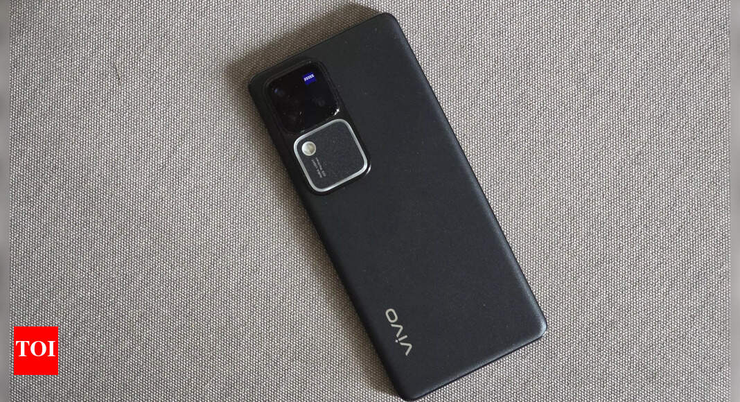 Vivo V30 Pro review: Buy for design, stay for camera - Vimarsana News