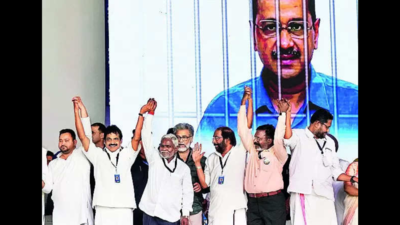 Make J’khand an inspiration to fight central agencies: Champai