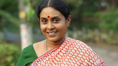 Saranya Ponvannan's neighbour files a police complaint against the actress