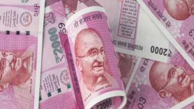Value of Rs 2000 banknotes in circulation declines to Rs 8202 crore, says RBI