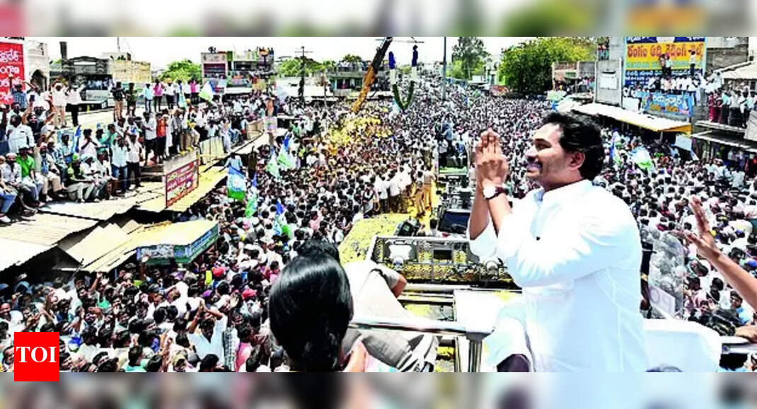 Jagan Mohan Reddy: Jagan’s Yatra Gets Rousing Welcome At Kadiri; Two ...