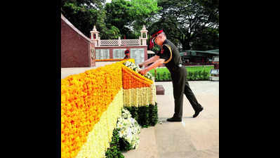 With homage at war memorial, Southern Command celebrates 130th Raising Day