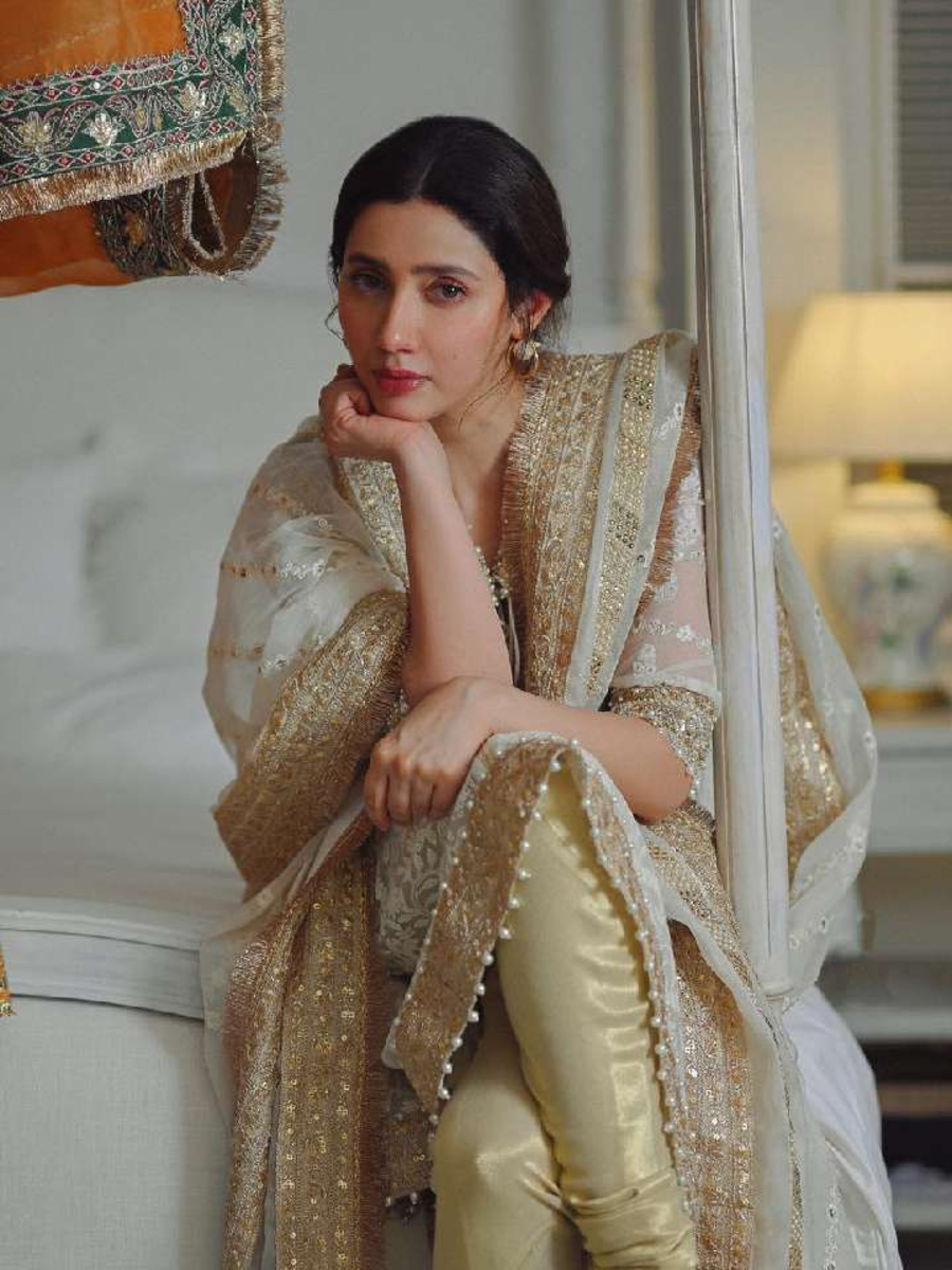 Eid Salwar Kameez Outfit Ideas Inspired By Pakistani Actresses For ...