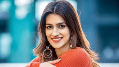 When Kriti Sanon had spoken about her ideal life partner: 'Someone who carries a jacket in theatre or orders food when she comes home from work'