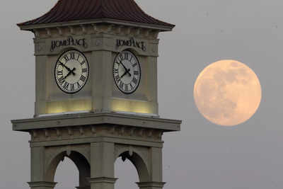 9. Now, moon to have its own clock