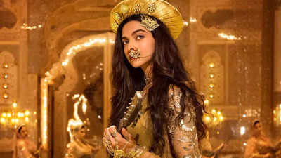Deepika Padukone’s fans brim with pride as The Academy posts a clip of Bajirao Mastani; Ranveer Singh reacts