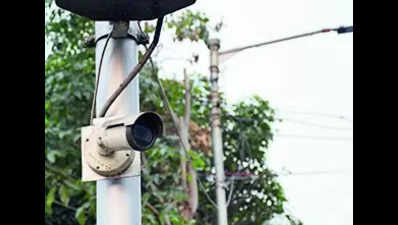 Partial block on Maa to let CCTV cams take a wash