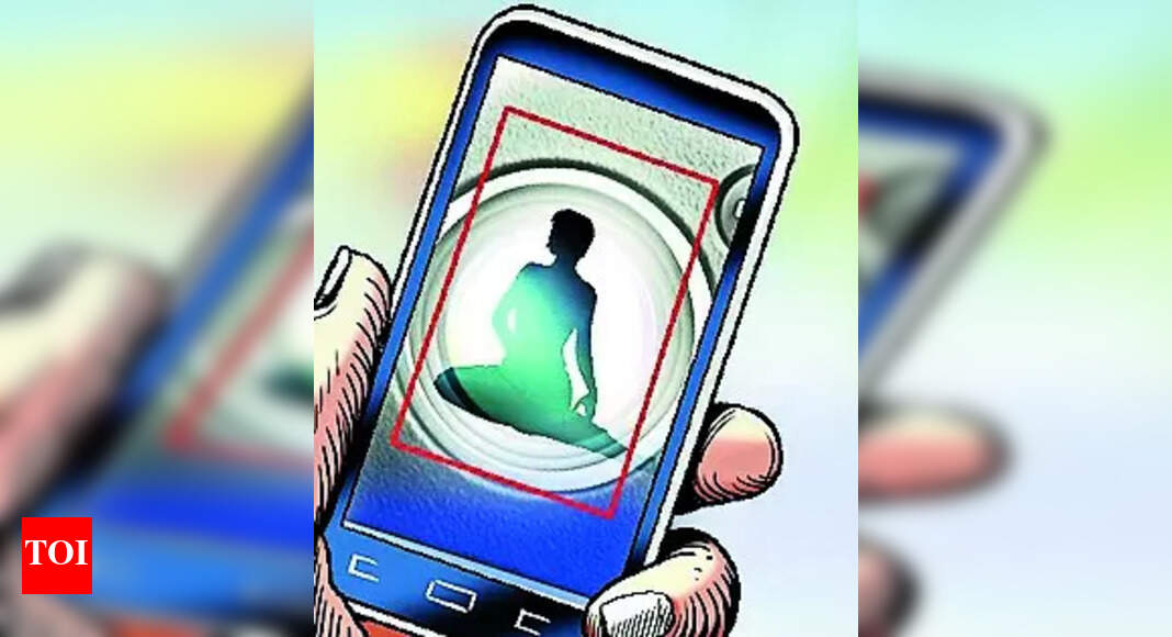 Blackmailed Student Blackmailed, Private Images Circulated Ahmedabad