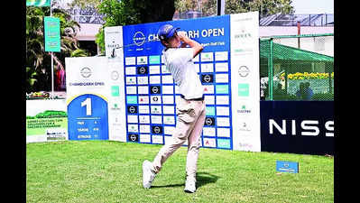 Pros paint Chandigarh Open in deep red numbers