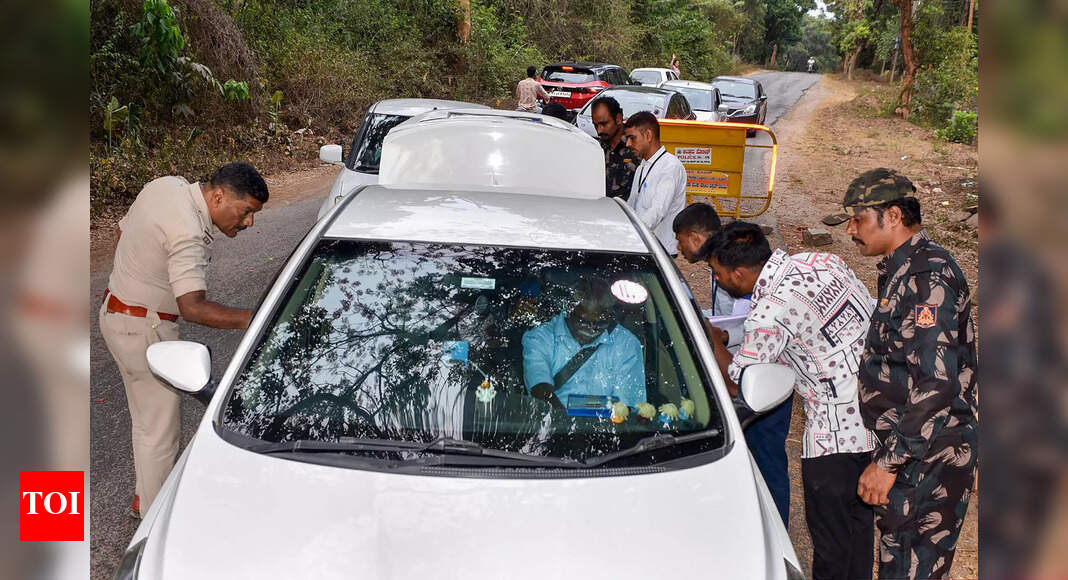 For online transporters oppose 15 hike in fees for goods vehicles at