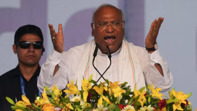 Kharge calls PM 'sardar' of liars, accuses him of sleeping during Chinese aggression