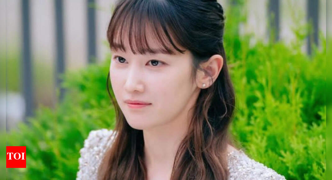 Jeon Jong Seo's former classmate comes to her defense against bullying allegations - Vimarsana News