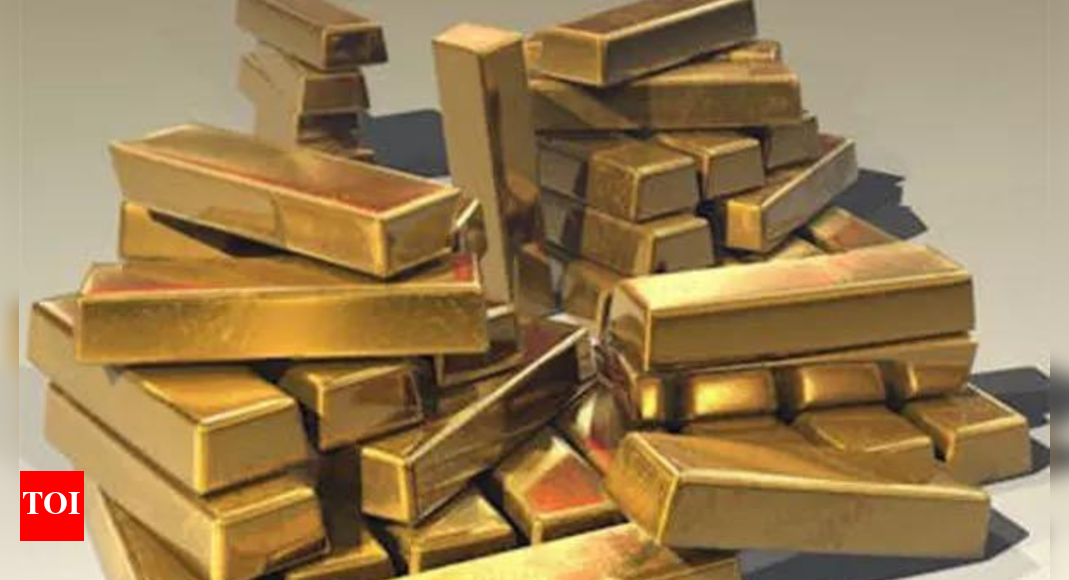 Reserve Bank leads surge in gold reserves amid global central bank slowdown – Times of India