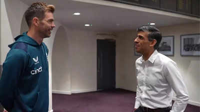Watch: UK PM Rishi Sunak pads up to face England legend James Anderson