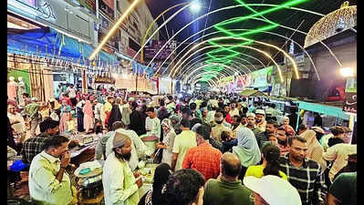 Ramzan shopping frenzy hits Belagavi markets; buyers arrive from Maha, Goa too