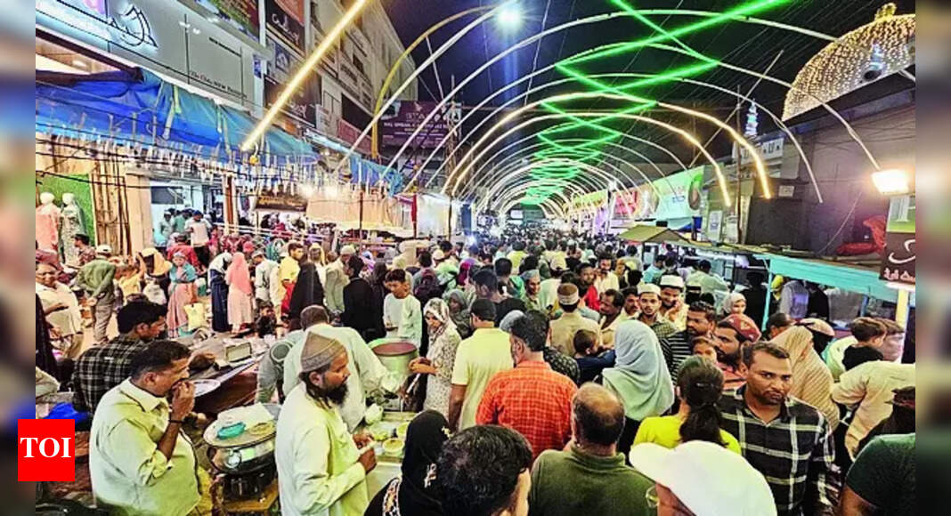 Ramzan Shopping Frenzy: Ramzan Shopping Frenzy Hits Belagavi Markets; Buyers Arrive From Maha, Goa Too | Hubballi News - Vimarsana News