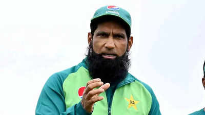 Pakistan selectors Mohammad Yousuf, Abdul Razzaq to coach team for New Zealand T20s