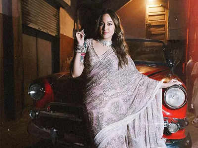 Sonakshi Sinha sizzles in sparkly saree for 'Heeramandi' event