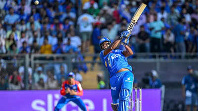 4 6 6 6 4 6! Romario Shepherd's blockbuster finish for Mumbai Indians ...
