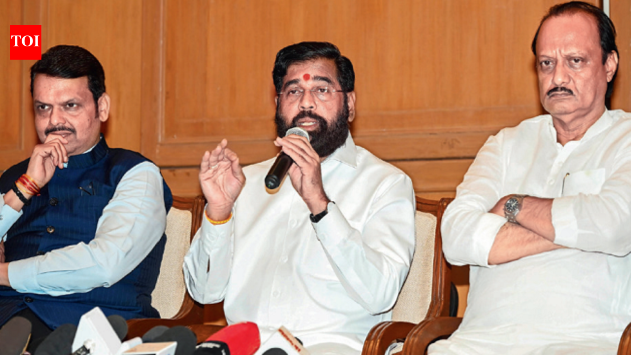 UBT netas react over Kalyan seat announcement | Thane News - The Times ...
