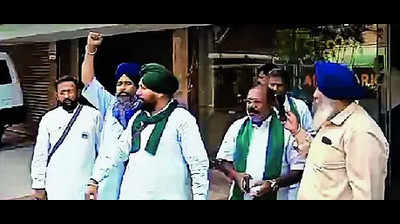 Seven farmers from Punjab detained by city police