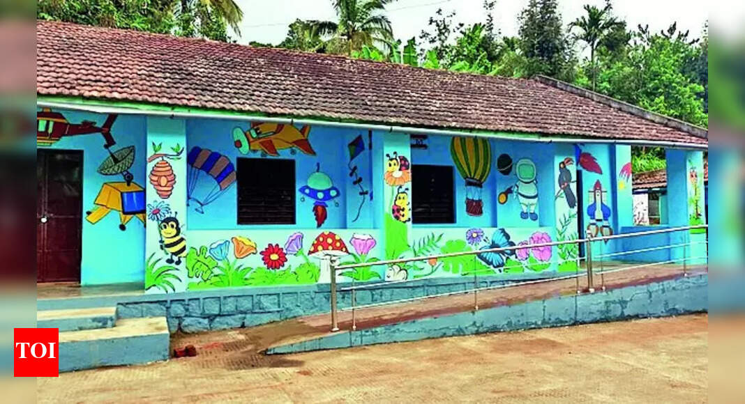 Education: Couple Spread Colours Of Education Through Walls Of Govt Schools | Coimbatore News - Vimarsana News