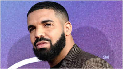Drake offers to pay for fan's divorce proceedings mid-concert