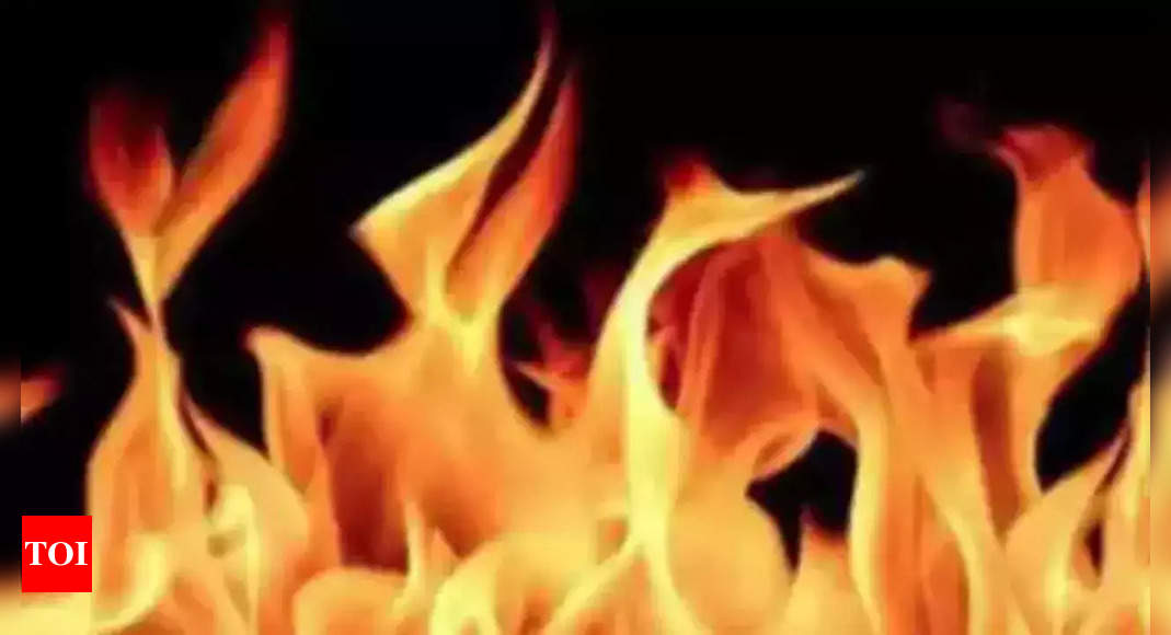 fire breaks out at industrial estate building in Mumbai
