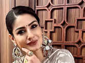 Raveena redefines simplicity with elegance
