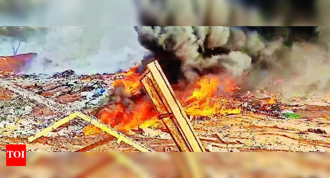 Fire: Major Fire Breaks Out At Dump Yard Adjacent To Reserve Forest | Coimbatore News - Vimarsana News