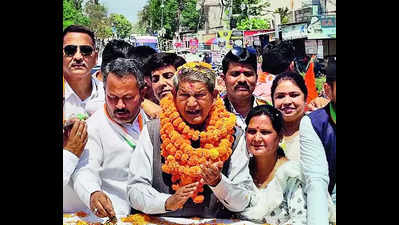 Harish Rawat shifts focus to unemployment in a bid to woo young voters in Haridwar