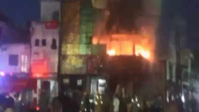 1 injured after fire breaks out at restaurant in UP's Aligarh