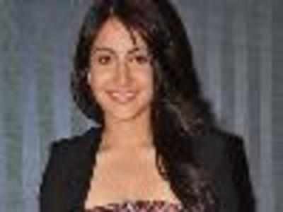 Anushka not insecure about sharing screen space with Katrina