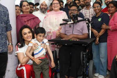 Preity Zinta delights patients at a Chandigarh facility