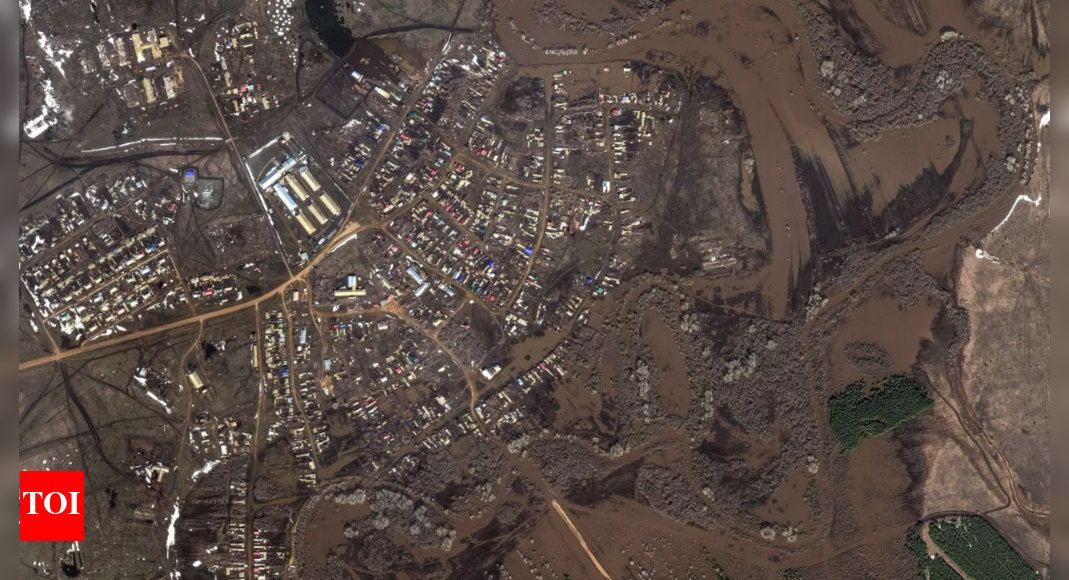 Russia says flood situation 'difficult' as more rivers burst - Times of ...