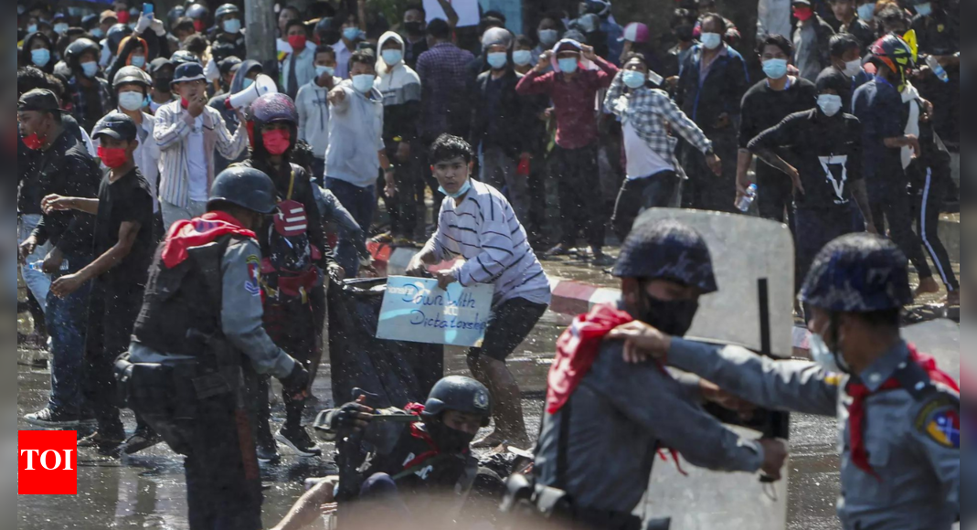 Middle class 'rapidly eroding' as poverty soars in Myanmar: UN - Vimarsana News