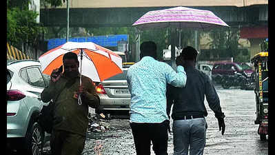 Scorcher abruptly missing, city soaked in monsoon feel