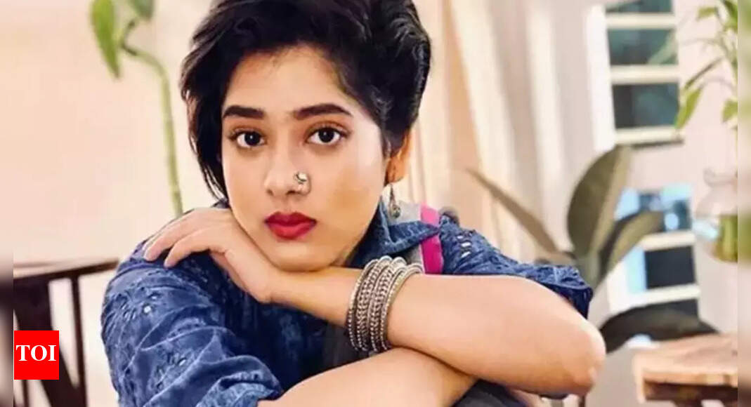 Ditipriya Roy gets trolled for her Eid pictures; disables comments ...