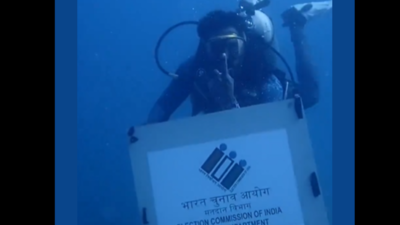 Scuba divers' unique voter awareness campaign under sea goes viral
