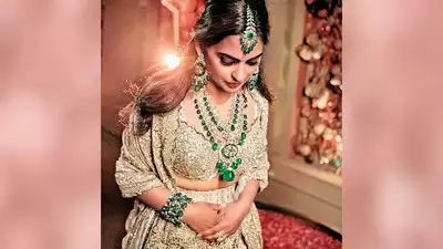 Emeralds: The dazzling wedding trend of the year
