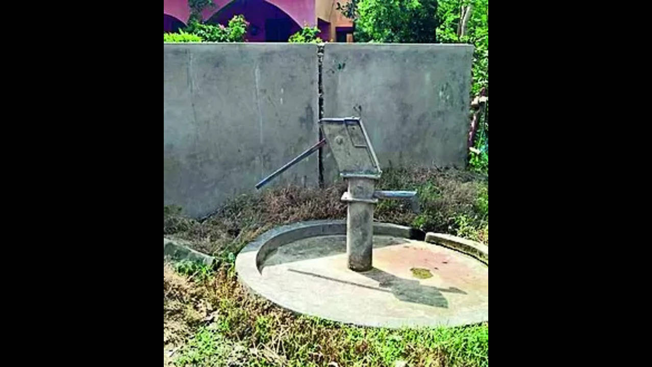 Water Crisis: Water Crisis In Seaside Villages As Salinity Ingress Rises In K’pada | Bhubaneswar News
