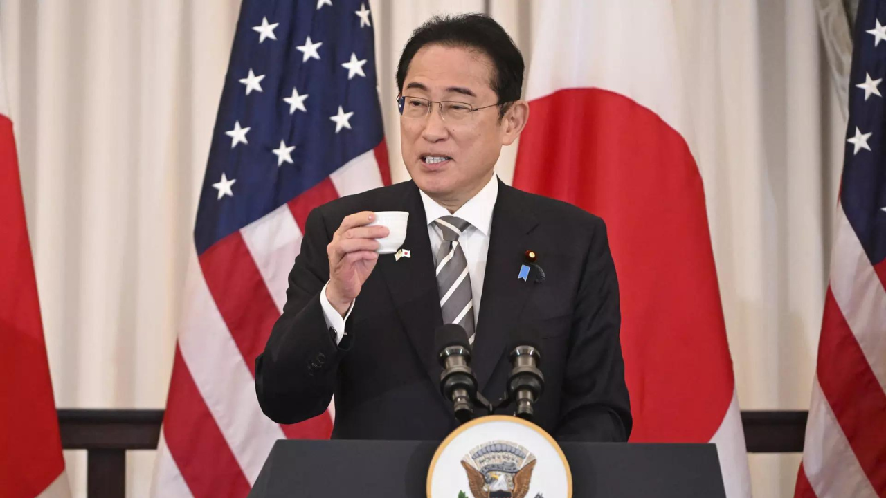 Japanese PM Kishida urges US to embrace global leadership without self-doubt