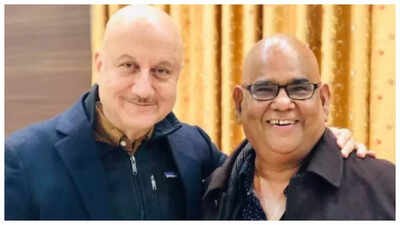 Anupam Kher pens down a heartfelt birthday wish for late friend Satish ...